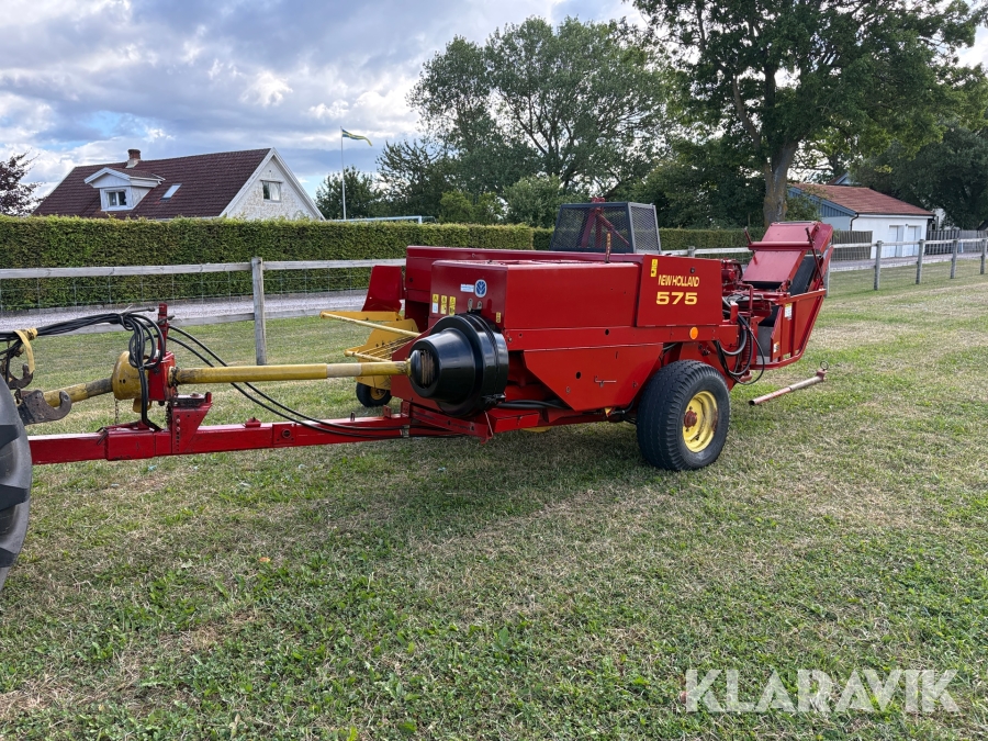 Småbalspress New Holland 575