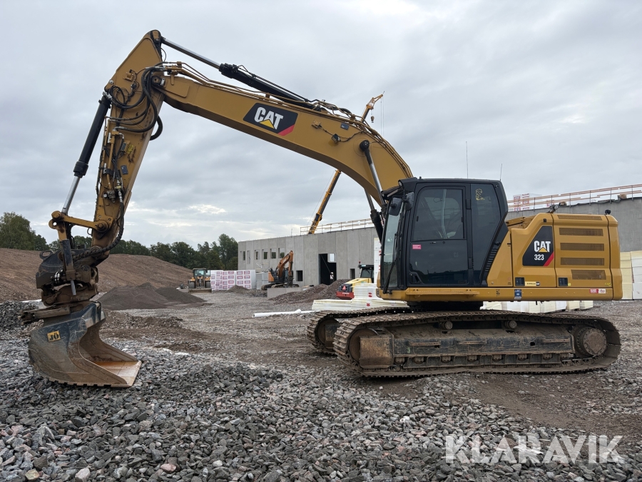 Grävmaskin CAT 323