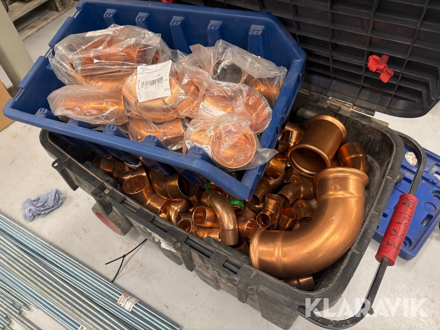 Blandade koppardetaljer