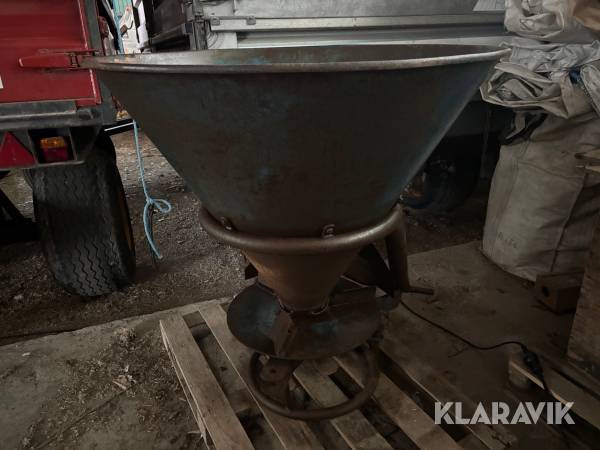 Konstgödselspridare