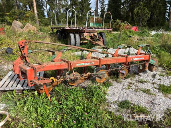 Plog Kverneland A-8
