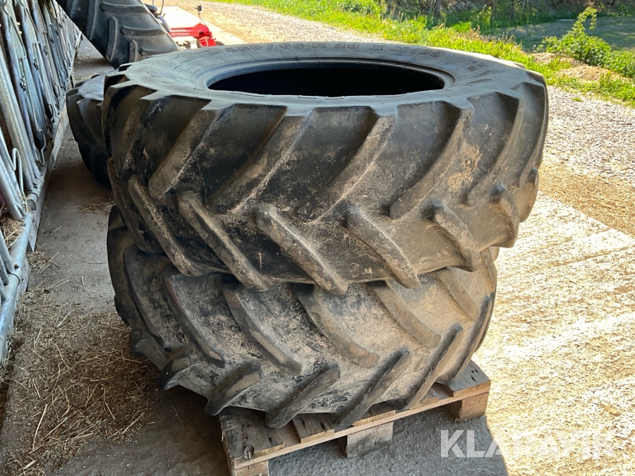 Traktordäck Michelin 480/65R28 2st