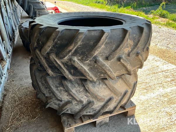 Traktordäck Michelin 480/65R28 2st