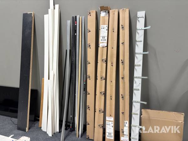 Diverse lister och hängare