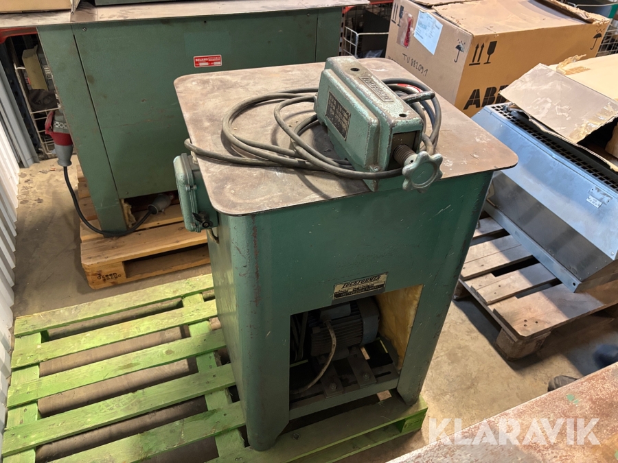 Sickmaskin Lockformer