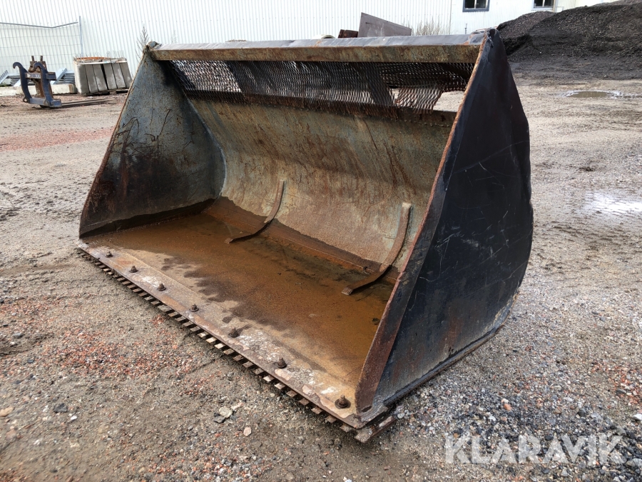 Snöskopa med siktgaller och rivstål