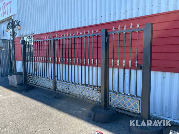 Vikgrind med  grindmotor FAAC 740