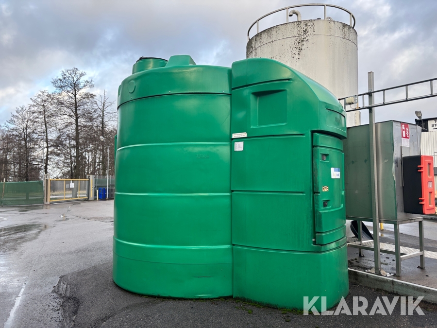 Tank Kingspan Titan 9000L med pump