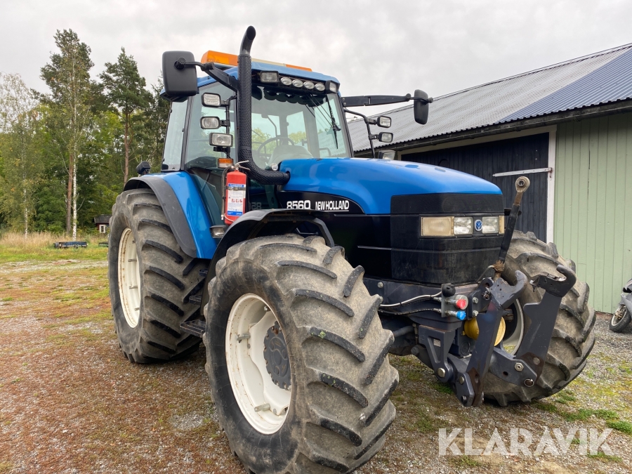 Traktor New Holland 8560 PS 4WD