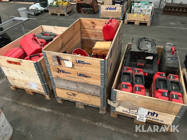 Tomma lådor för handmaskiner Hilti, Milwaukee, DeWalt & Leica ca 20 st