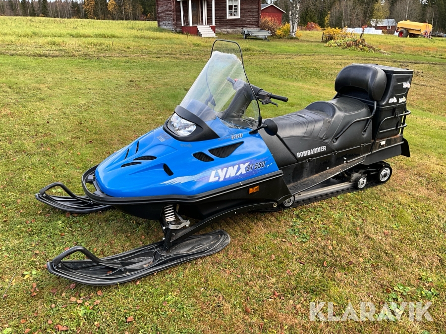 Snöskoter Lynx ST550