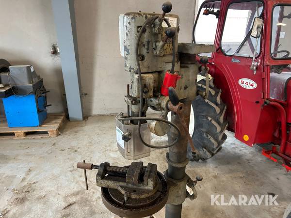 Pelarborrmaskin AB Arboga Maskiner E 100