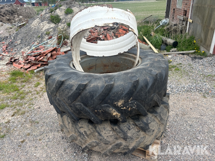 Dubbelmontage Michelin 14.9R28 BIB 1 par