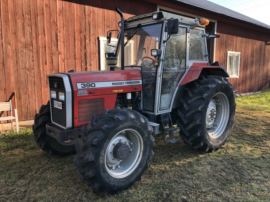 Traktor MF 390 4WD HILINE
