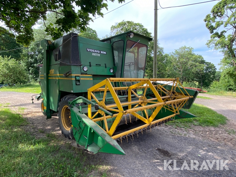 Skördetröska Volvo BM Aktiv 1130