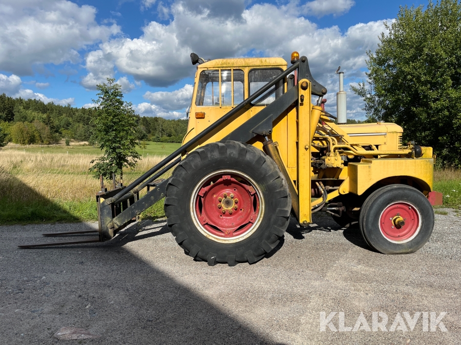 Baklastare Volvo BM H10 med gafflar