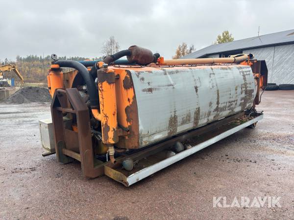 Slamtank på lastväxlarram
