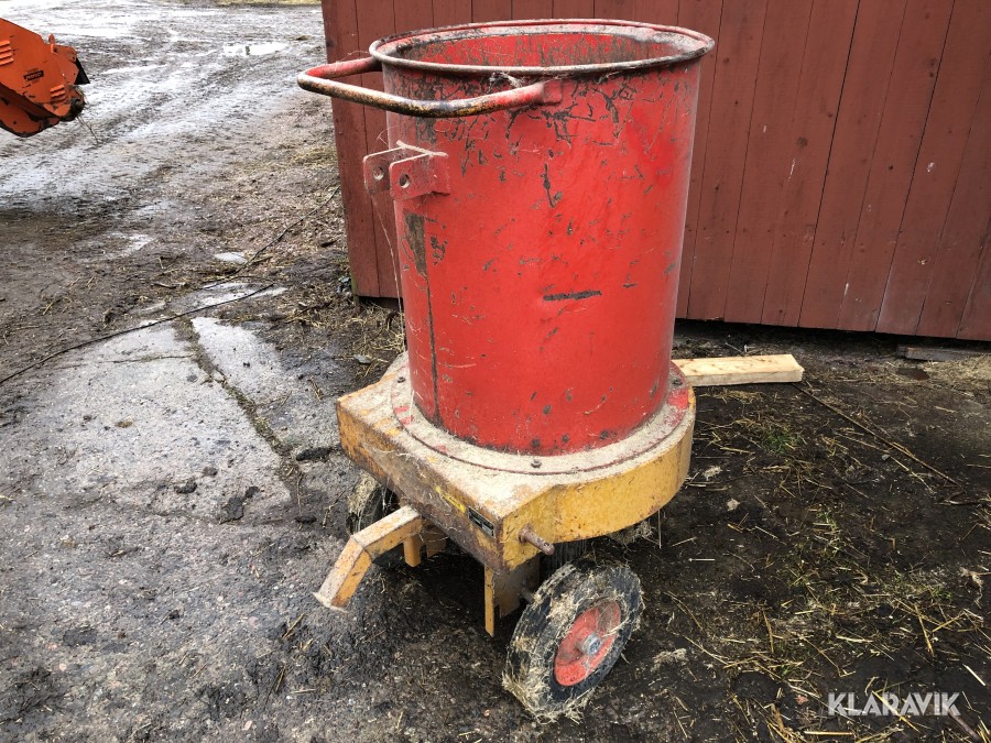 Halmhack för småbal