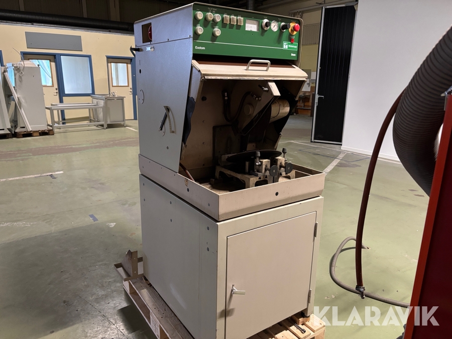 Metallkap Struers Exotom med tillbehör