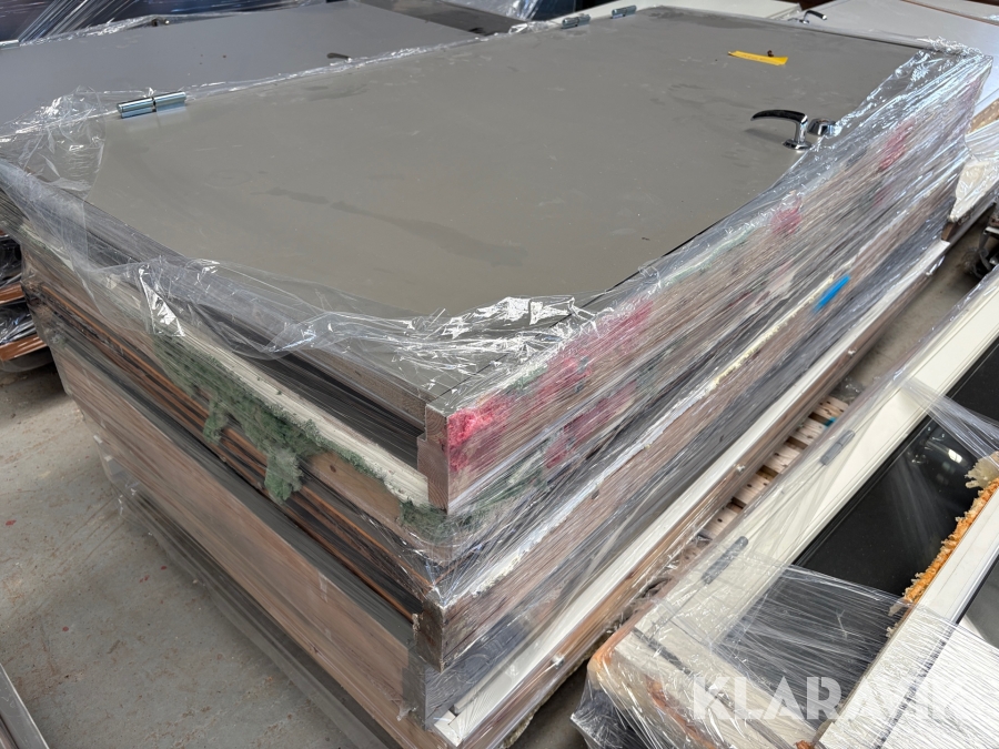 Dörrar med karm 2100x990mm 6st