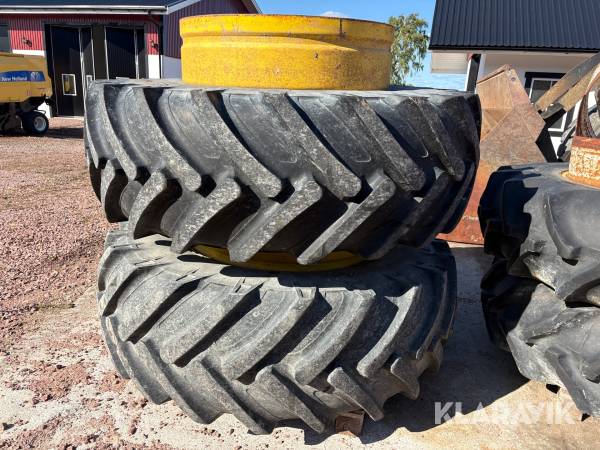 Traktordäck på fälg Alliance 580/70R38 bak 2 st