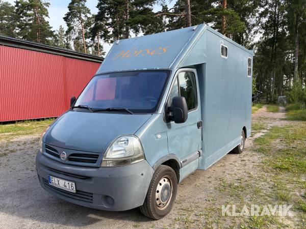 Hästlastbil Nissan Interstar