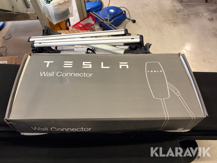 Vägghängd laddbox Tesla