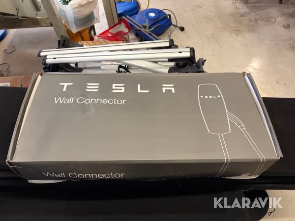 Vägghängd laddbox Tesla