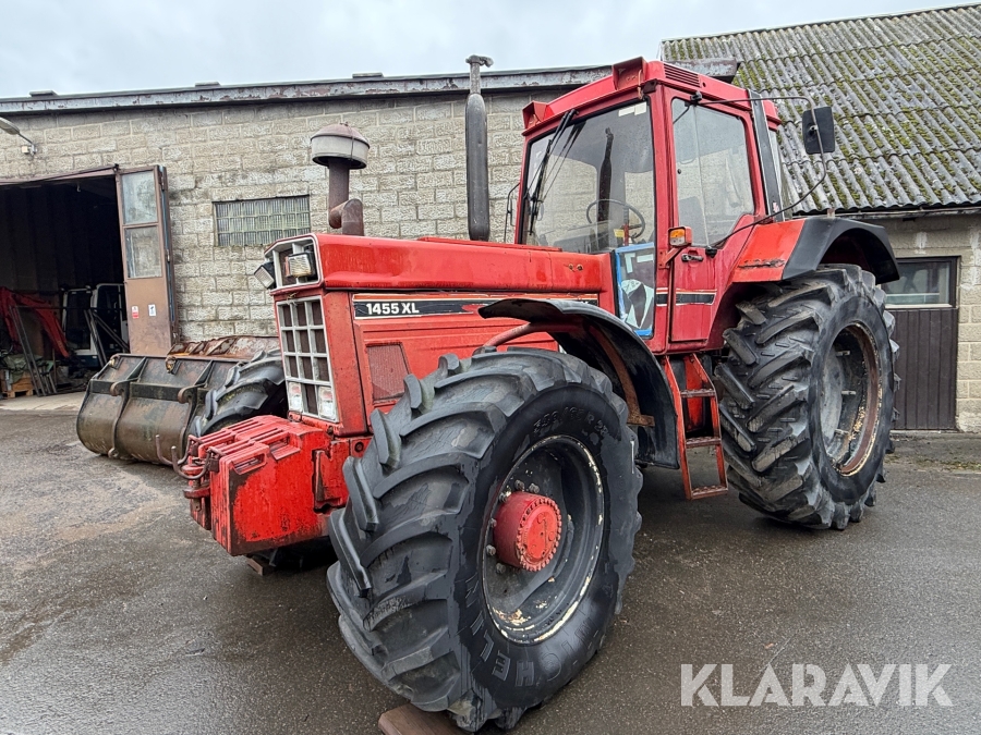 Traktor International 1455 XL