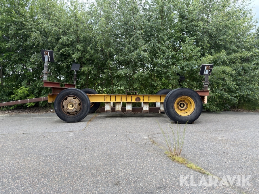 Tvåaxlad Båtuppläggningsvagn, med traktor- och kulkopplingsdrag