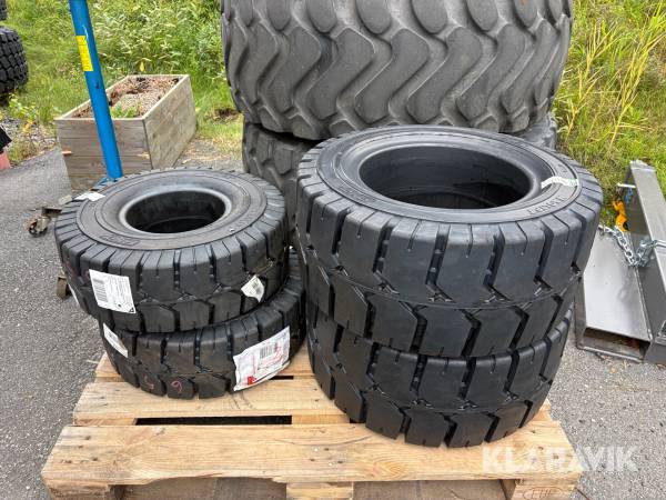 Truckdäck B.K.T 225/75-10 & 28x12.5-15