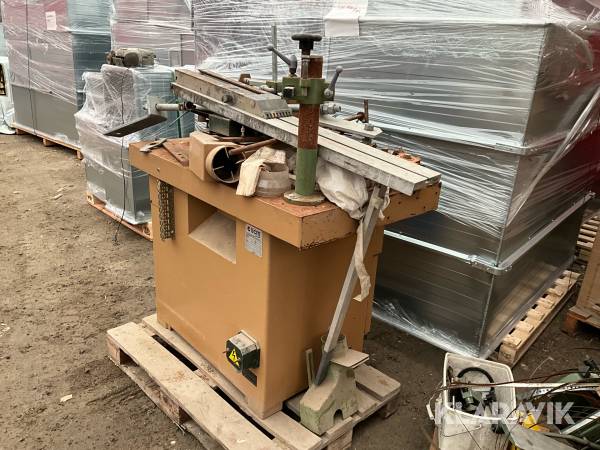 Fräsmaskin SCM T-130 N