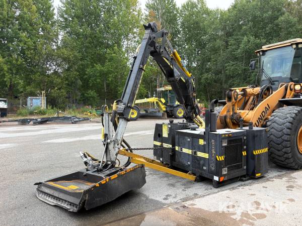 Buskröjare/Släntklipp Slagkraft SH 101 med AX Kättingröjare 125
