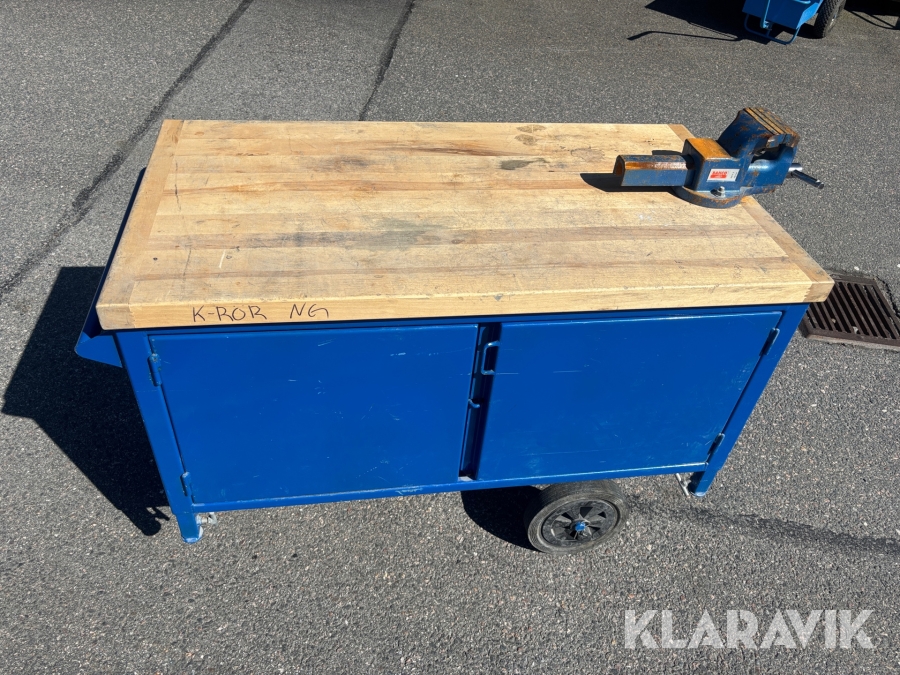 Verktygsvagn med skruvstäd