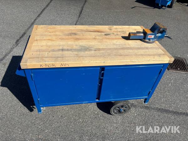 Verktygsvagn med skruvstäd