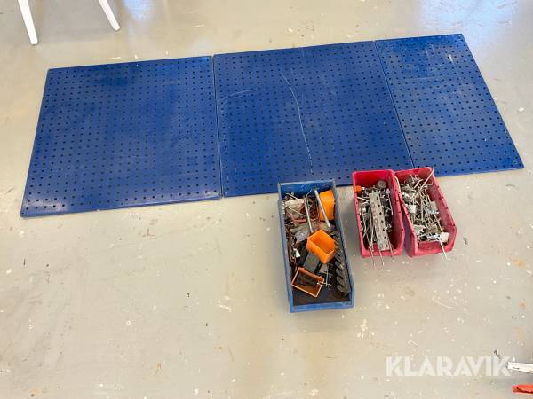Verktygstavlor 3 st, inklusive krokar
