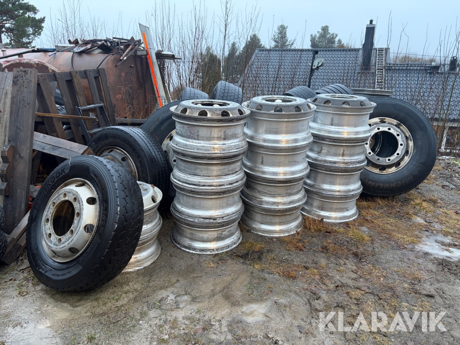 Parti med fälgar till lastbil 30st