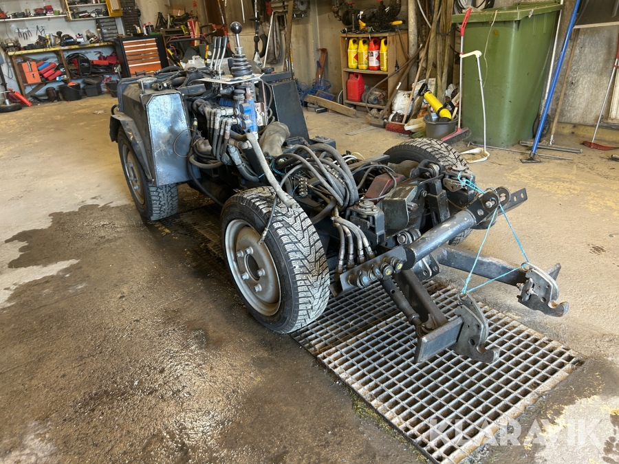 Redskapsbärare Holder C240 i delar