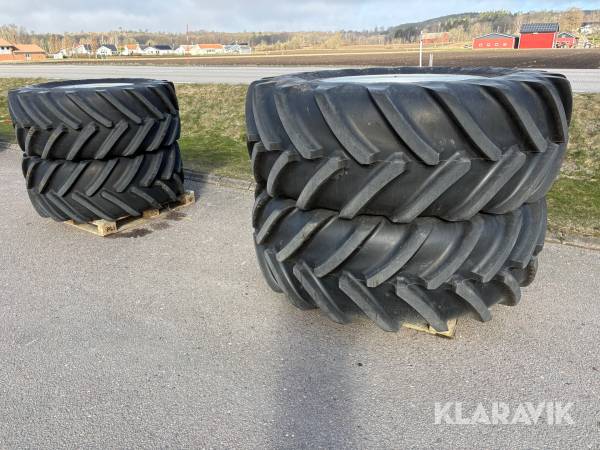 Traktordäck på fälg 4 st Case Michelin