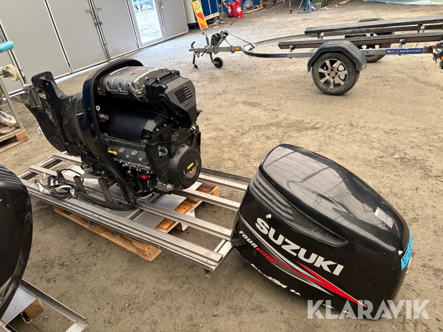Utombordare Suzuki Ultimate 300hk apx V6 4.0L