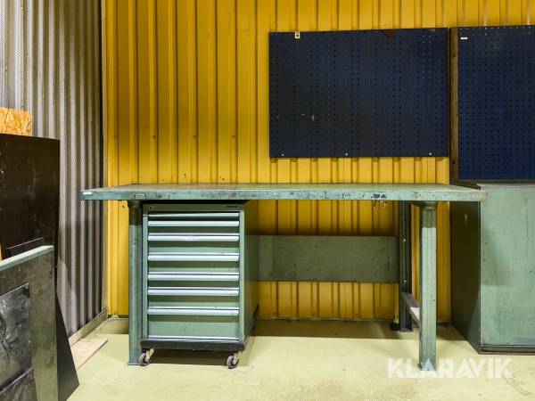 Arbetsbänk, solid furu, verktygstavla, hurts på hjul i stål med 7 lådor AB Werba