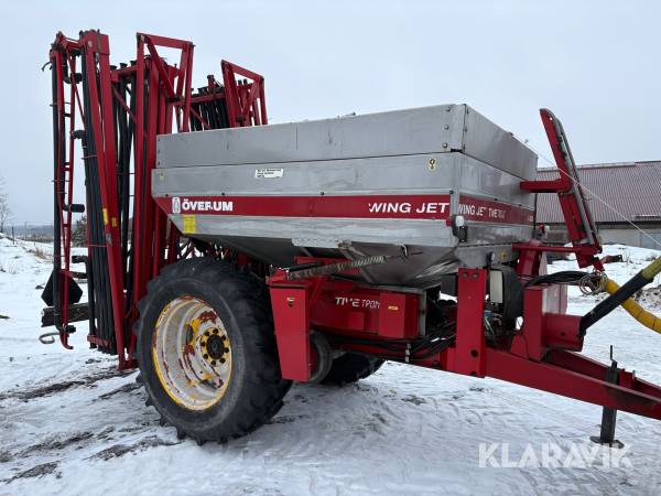 Gödningsspridare Överum Wing Jet S 4024 Twindäck medföljer