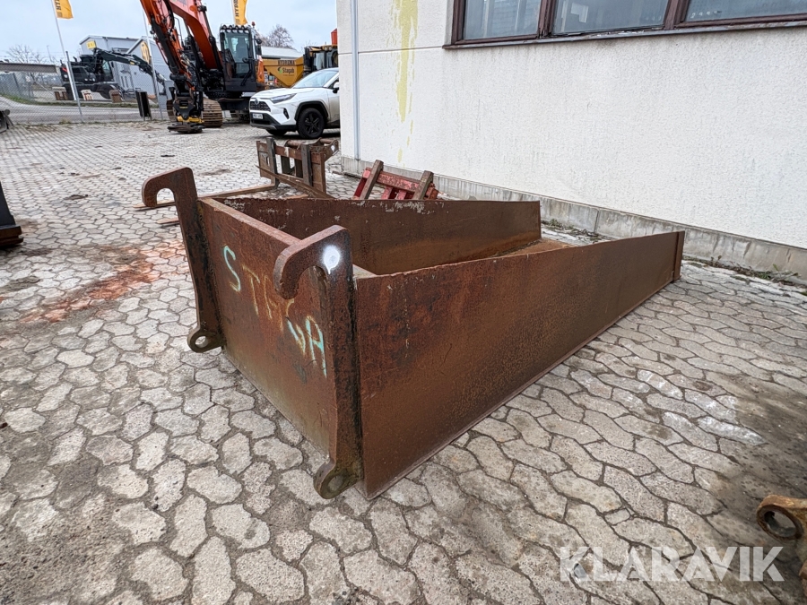 Långbottnad skopa Stora BM