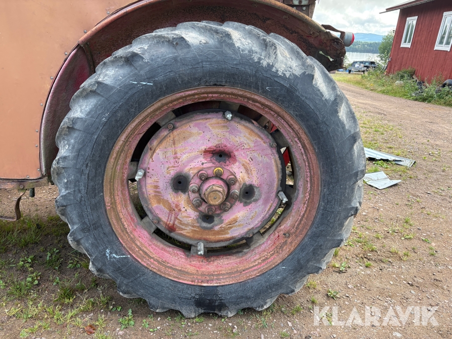 Traktor Volvo BM 350 Boxer