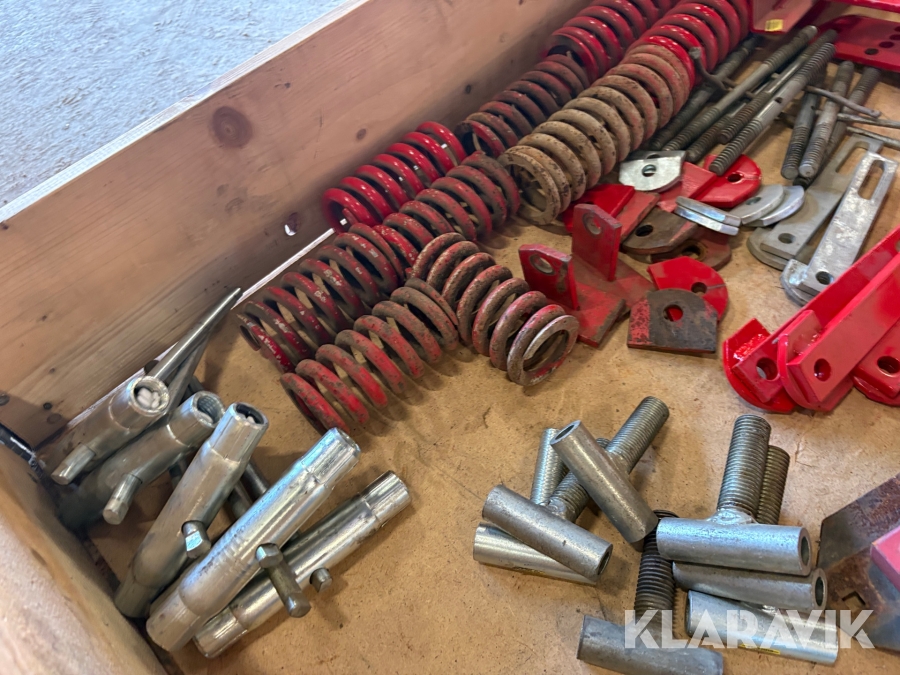 Diverse reservdelar till Väderstad harv