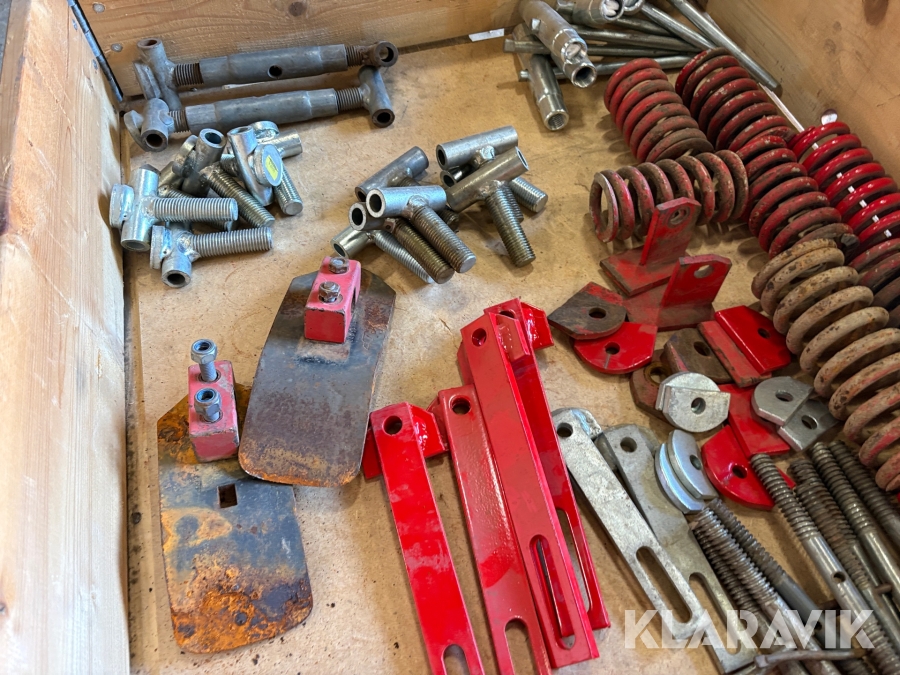 Diverse reservdelar till Väderstad harv