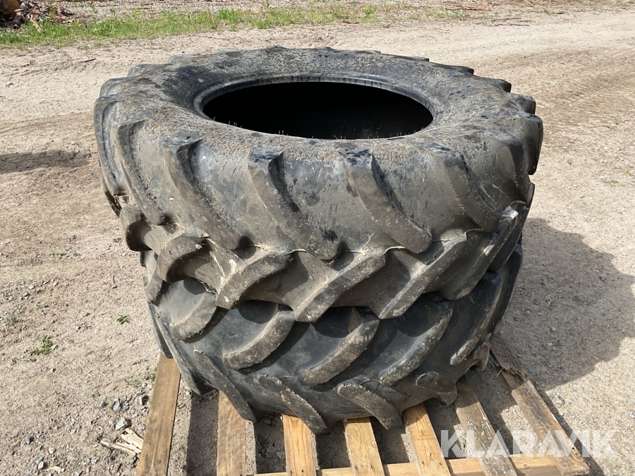 Entreprenaddäck Firestone 420/70R28 2st