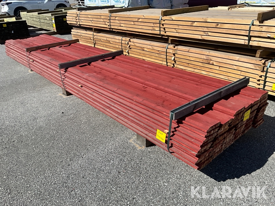 Virkespaket timmerpanel röd slamfärg 28x170 335löpmeter