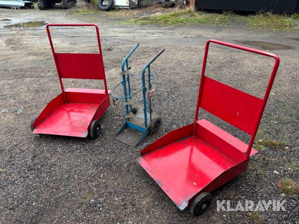 Oljefatsvagnar och svetsvagn