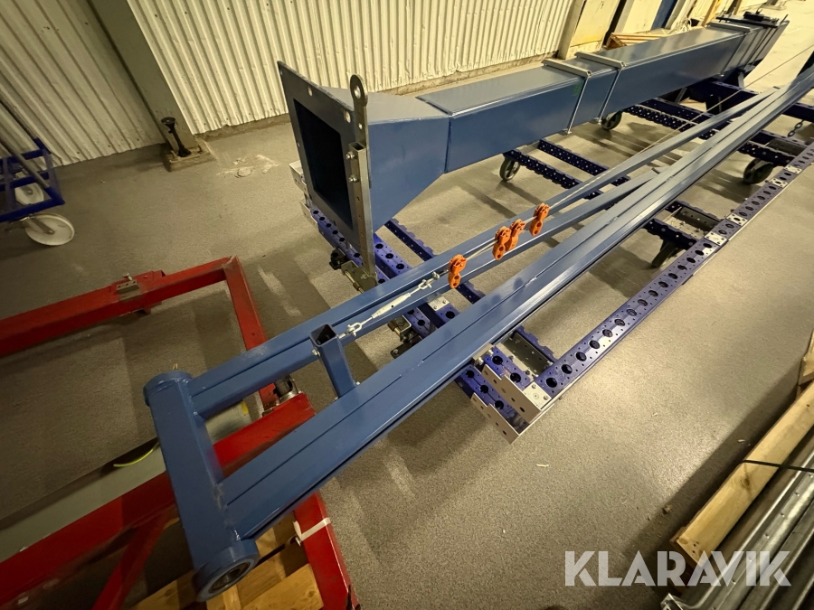 Pelarsvängkran PMH PKO 250/5 med vakuumlyftare